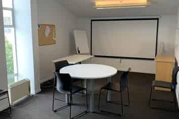 860sqm Industrial with Yard - Burnside