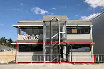 Large office, stones throw from the beach