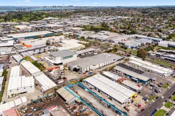 Tenanted Wairau Freehold Yard – Rare!