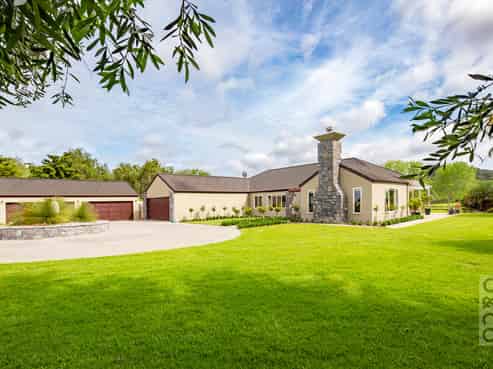 832 Old North Road, Waimauku