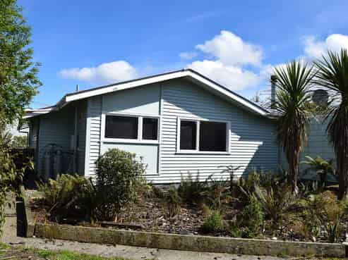 11 Roberts Street, Whataroa