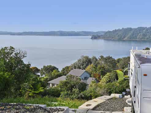 22 Barrier View Road, Leigh