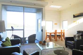 10/305 Evans Bay Parade, Hataitai