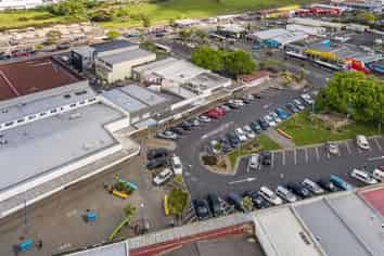 Freehold property with government tenant