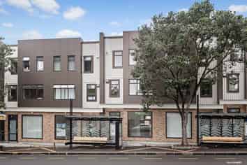 8/1 Glenside Crescent, Grafton