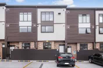 8/1 Glenside Crescent, Grafton