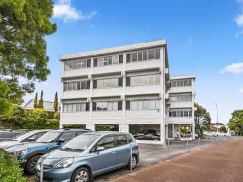 Penthouse Medical Suite. Remuera Medical Chambers