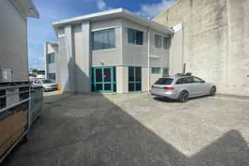 First floor independent office suite