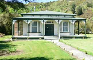 5 Bridge Street, Reefton