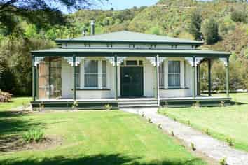 5 Bridge Street, Reefton