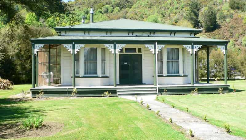 5 Bridge Street, Reefton