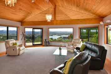 2 Kauri Drive, Sandspit