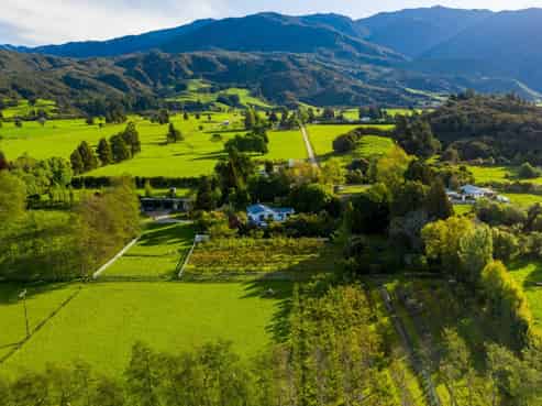 598 Takaka-Collingwood Highway, Takaka