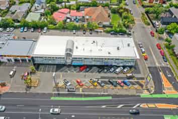 High Profile Refurbished Modern Retail/Office