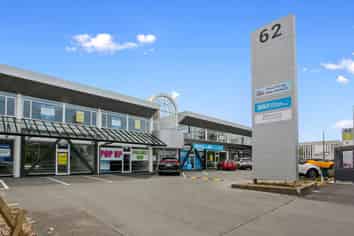 High Profile Refurbished Modern Retail/Office