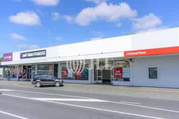 Retail - Huge Profile – Upper Riccarton