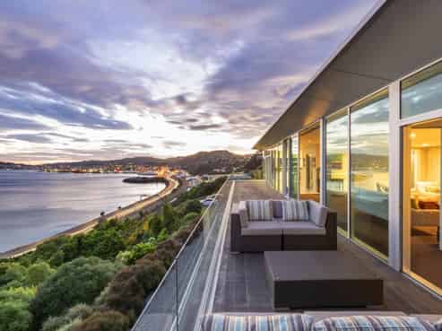 15 Sovereign Point, Kaiwharawhara