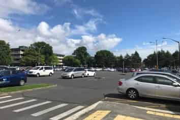 Retail or Office Opportunity in Otara!