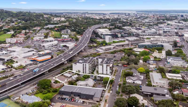 1 & 1A Macmurray Road & 4-10A Robert Hall Avenue, Remuera