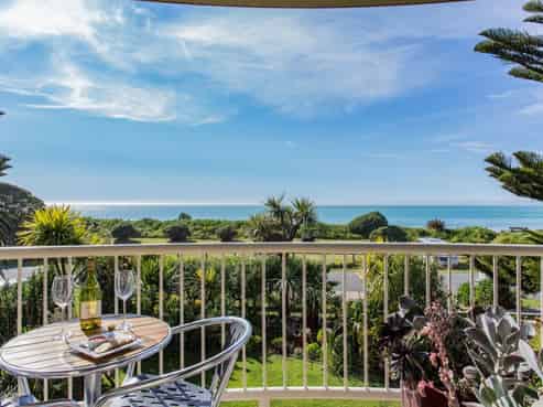 716 Gore Bay Road, Gore Bay