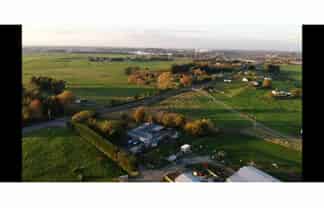 251 Collins Road, Hamilton Central