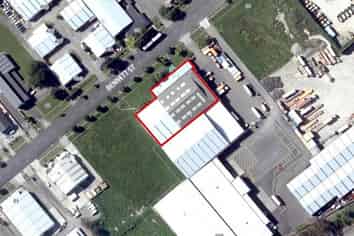 2,025m2 High Stud W/House plus Offices