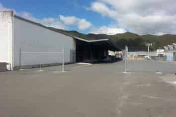 Large Seaview Warehouse - Tenancies to fit