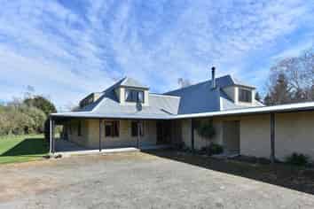 77 Mt Thomas Road, Fernside
