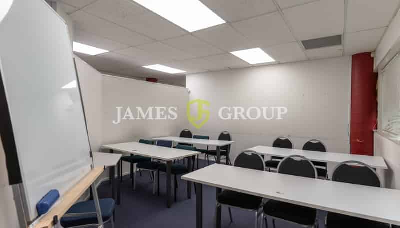 2 Ngaire Avenue, Epsom