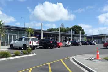 73m2 Retail Unit in Takanini Gateway