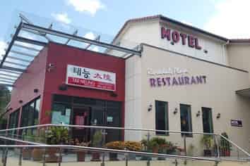 Retail in Rosedale for sale