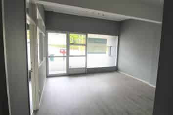 Ex Suburban Studio For Lease