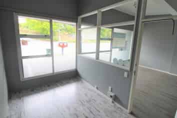 Ex Suburban Studio For Lease