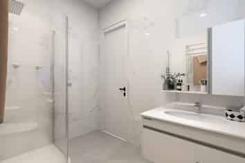 2/126 Sycamore Drive, Sunnynook