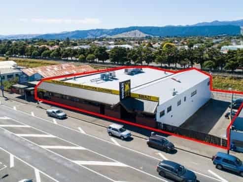 Investment opportunity - global brand as tenant