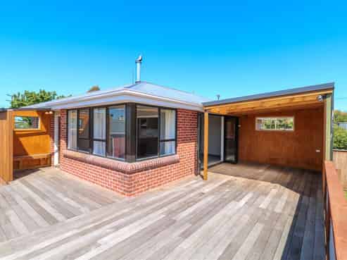 47 Grants Road, Marchwiel