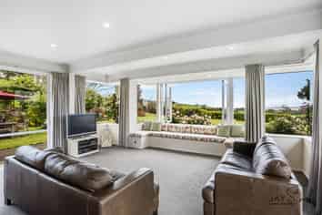 392 North Road, Clevedon