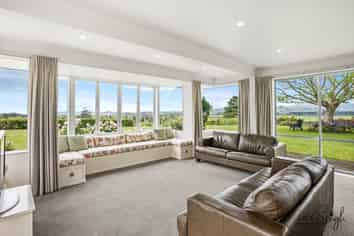 392 North Road, Clevedon