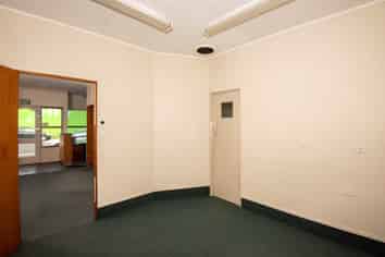 Central Kensington Premises to Lease