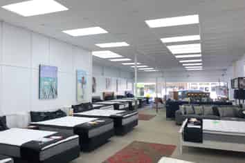 Huge Retail Building!