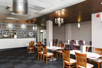 High yielding multi tenanted investment