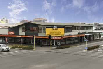 High yielding multi tenanted investment