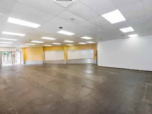 BUSY MAIN ROAD NORTH SHORE RETAIL