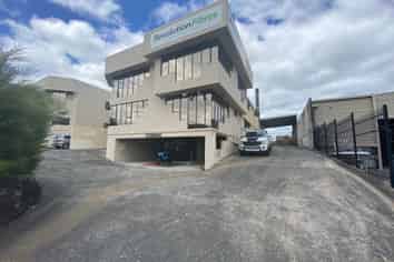 AFFORDABLE WAREHOUSE & OFFICE IN HENDERSON