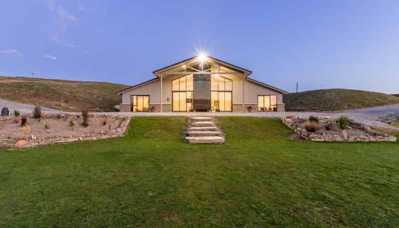 211 McArthur Road, Alexandra