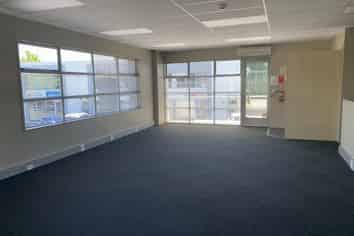 Tidy Office Space in Burnside