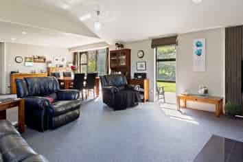 33 Guys Road, Yaldhurst