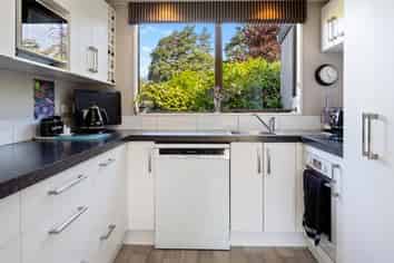 33 Guys Road, Yaldhurst