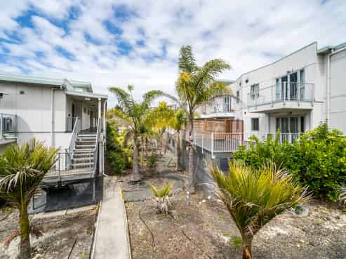 222 Albany Highway, Albany Heights