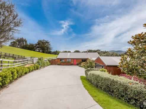 60 Kakariki Way, Whitemans Valley